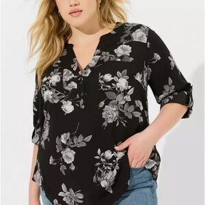 NWTs Torrid Harper 3/4 Sleeve Blouse size 2